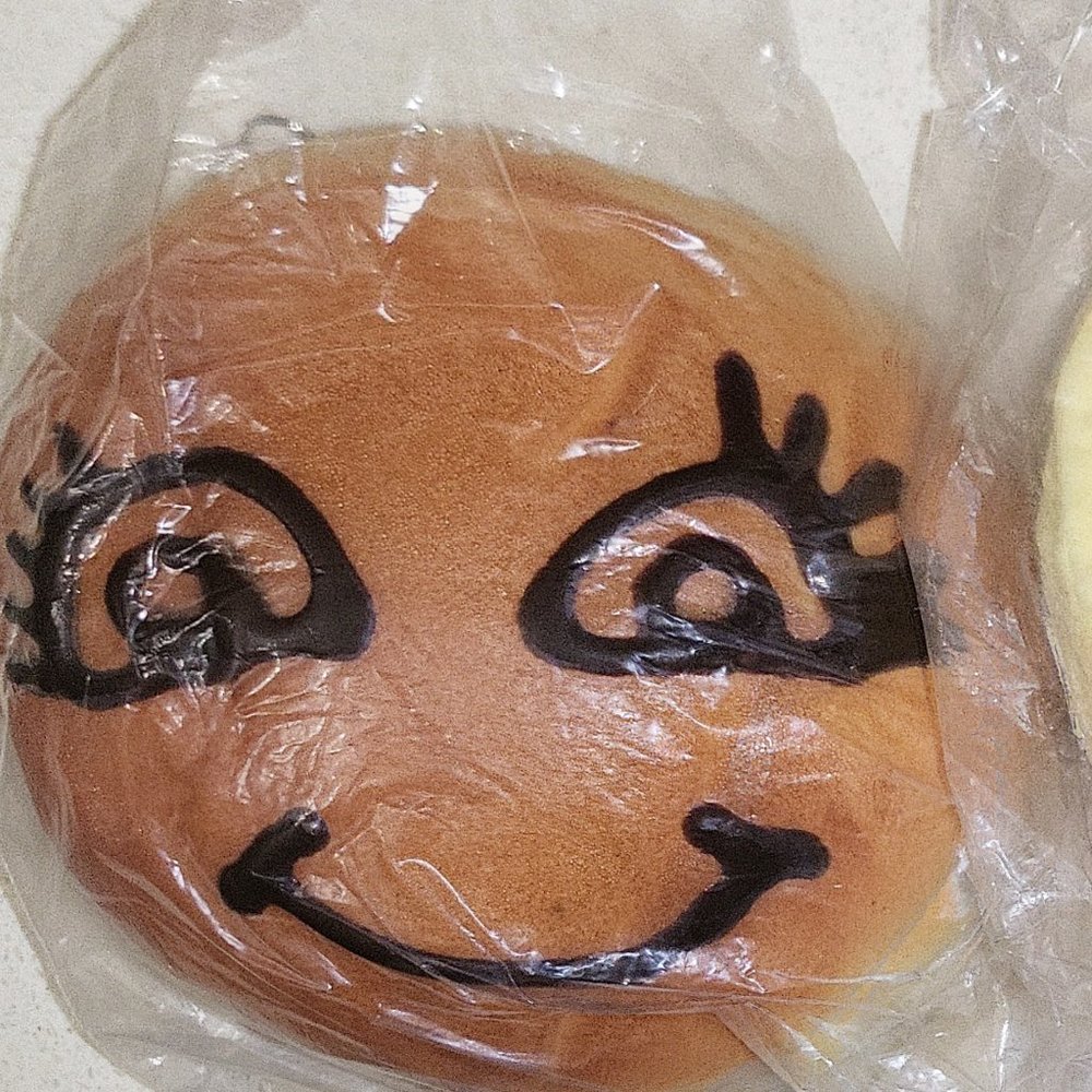 Pretty face Pineapple bread bun Pan Chocolate scented large squishy toy